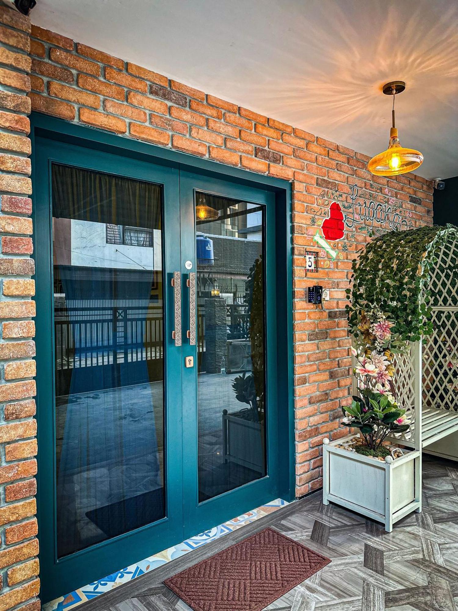 Lugano Arte Homestay Cakarta Dış mekan fotoğraf